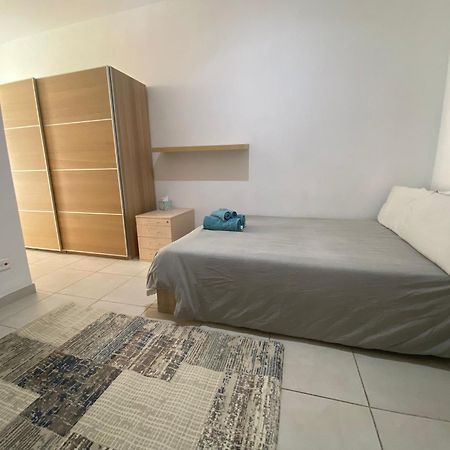 Sliema 2Bed With Backyard Apartment Luaran gambar