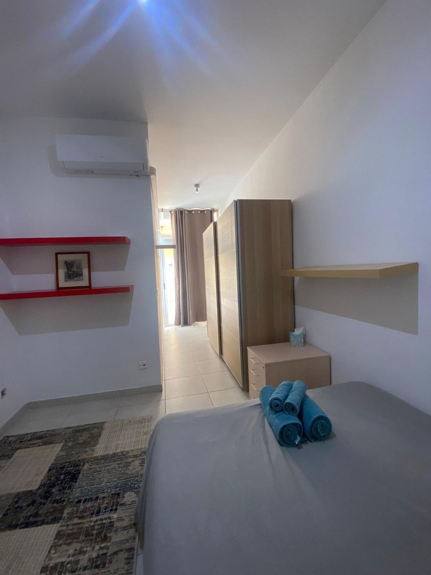 Sliema 2Bed With Backyard Apartment Luaran gambar