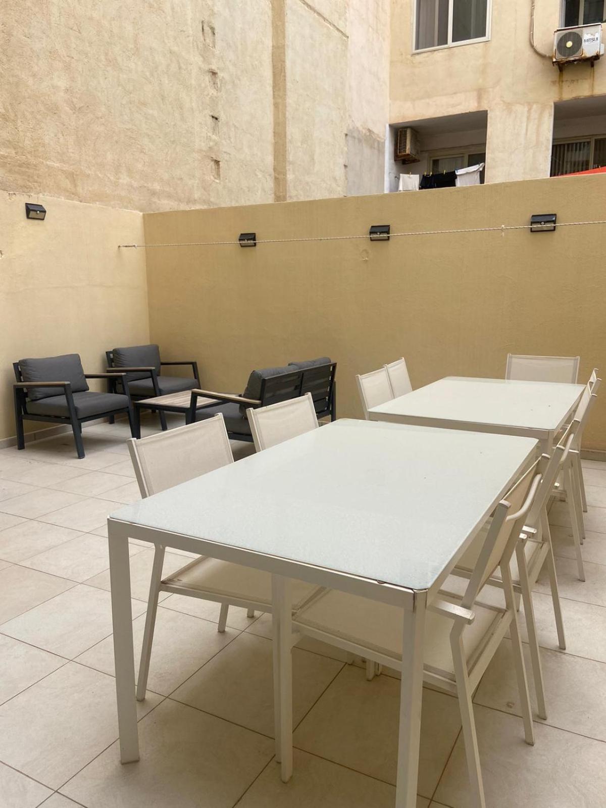 Sliema 2Bed With Backyard Apartment Luaran gambar